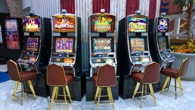 Crazy Time wheel game on singamas88 with bonus round animations and payout display